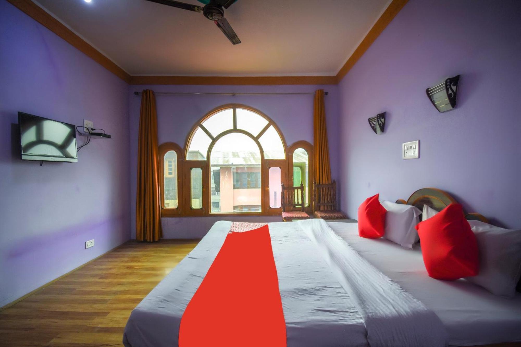 Oyo Hotel New Divine Kashmir Durgjan Exterior photo